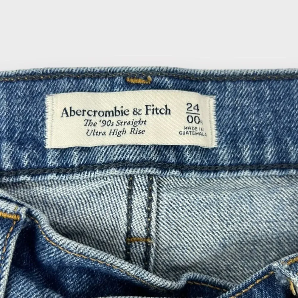 Abercrombie & Fitch Ultra High Rise 90s Straight Jean Size 24/00 Short Inseam - Picture 3 of 4